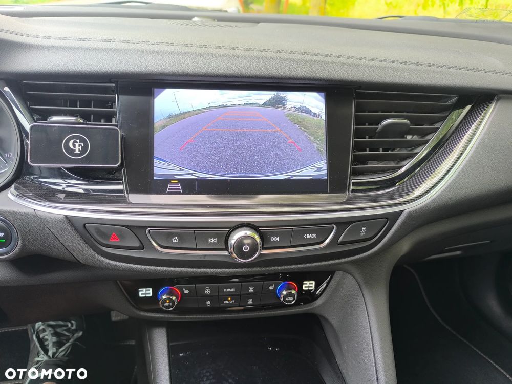 Opel Insignia - 10