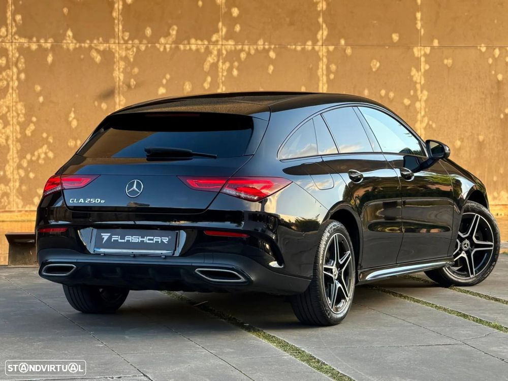 Mercedes-Benz CLA 250 e Shooting Brake AMG Line - 13