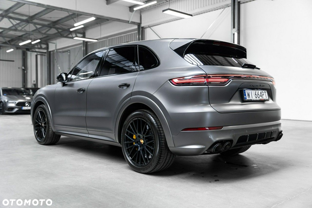 Porsche Cayenne Turbo - 9