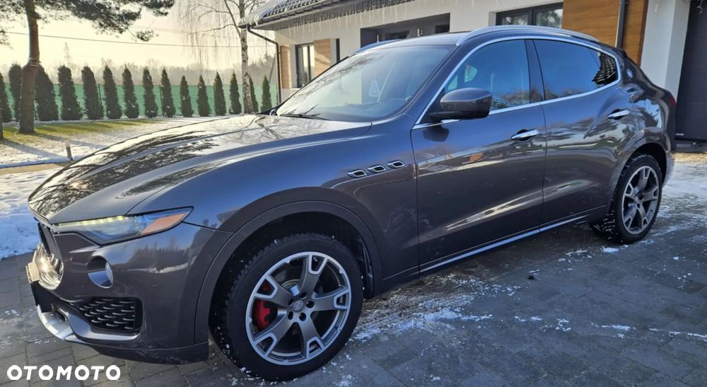 Maserati Levante Q4 Executive - 4
