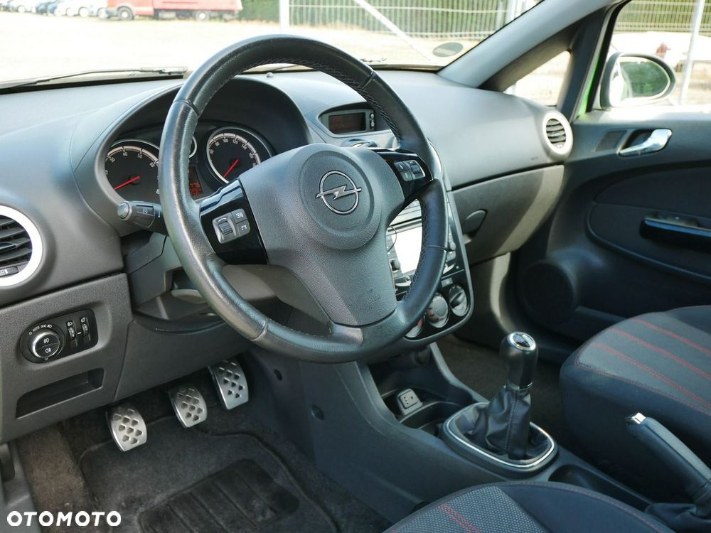 Opel Corsa 1.4 16V Sport - 16