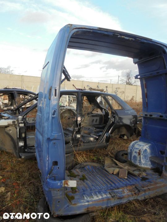 SŁUPEK TYLNY PRAWY LUB LEWY RENAULT MASTER MOVANO INTERSTAR 98-10 - 2