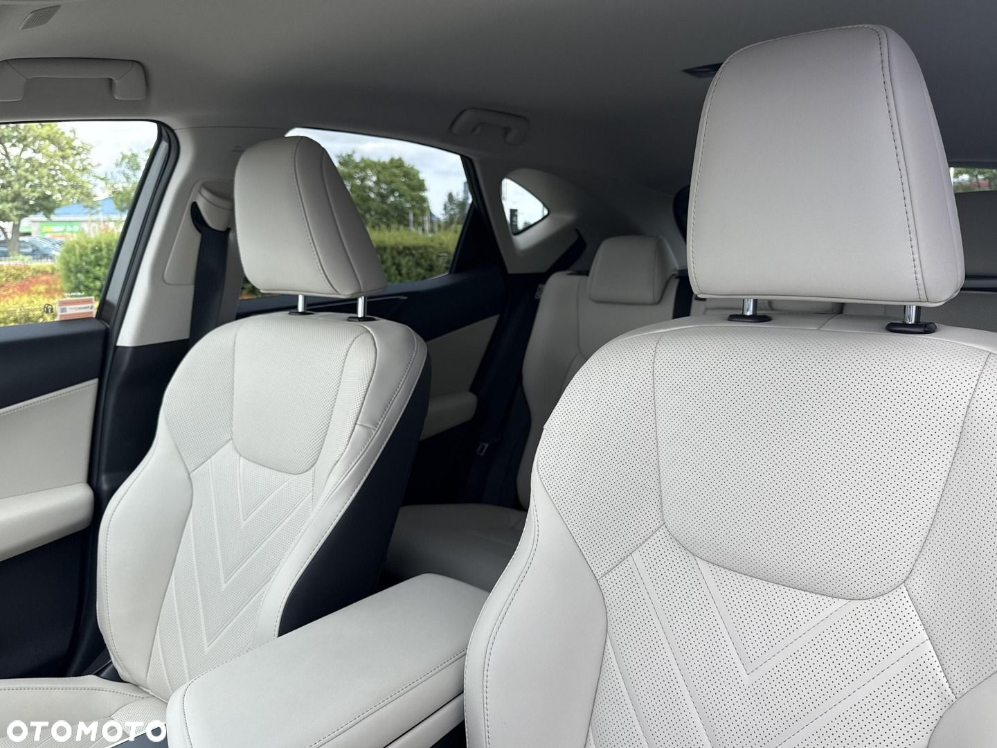 Lexus NX - 14