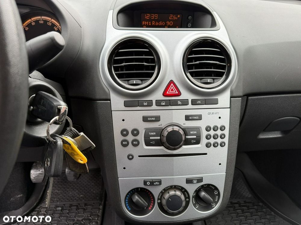 Opel Corsa - 20
