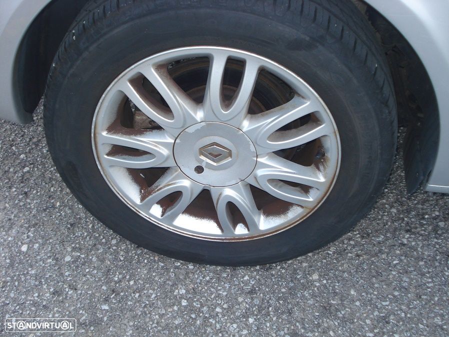 Renault Laguna Break 2.2 dCi FAP Privilege - 27