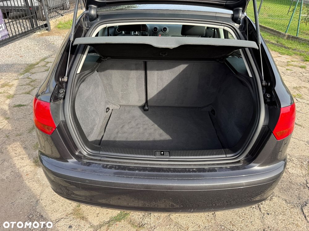 Audi A3 Sportback 1.6 FSI Ambition - 16