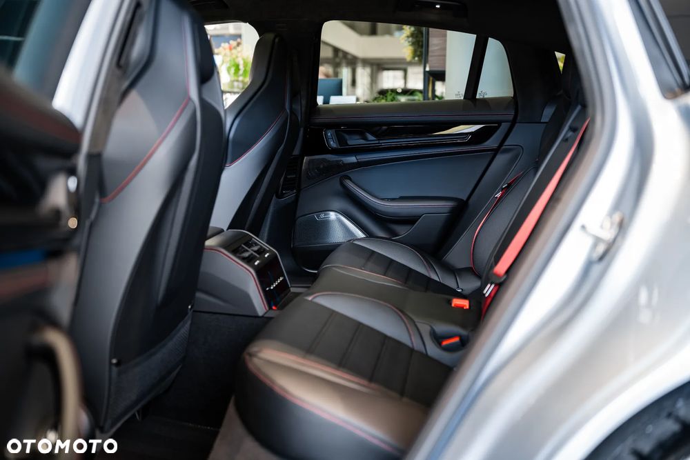Porsche Panamera GTS - 23