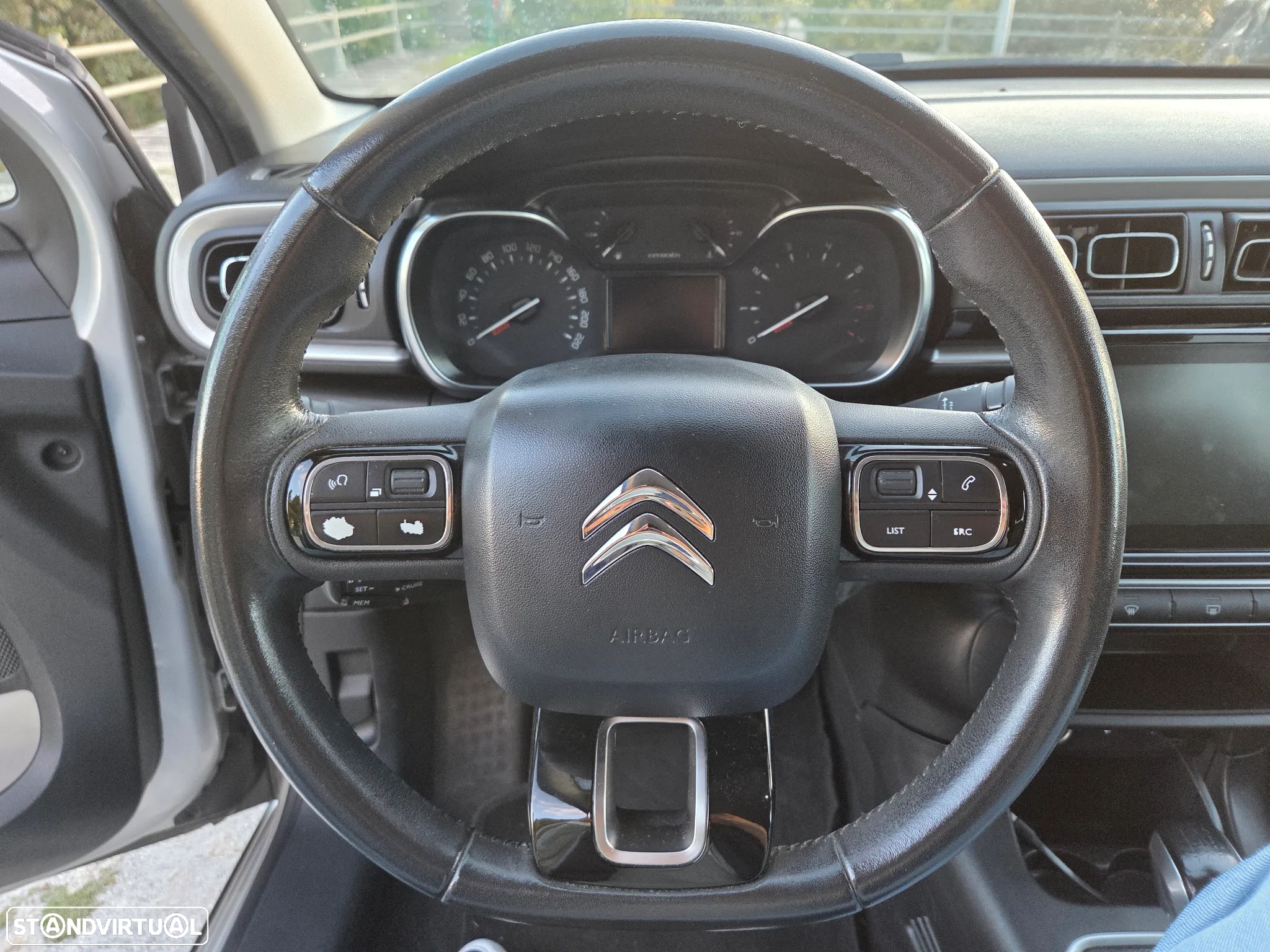 Citroën C3 1.2 PureTech Shine - 29