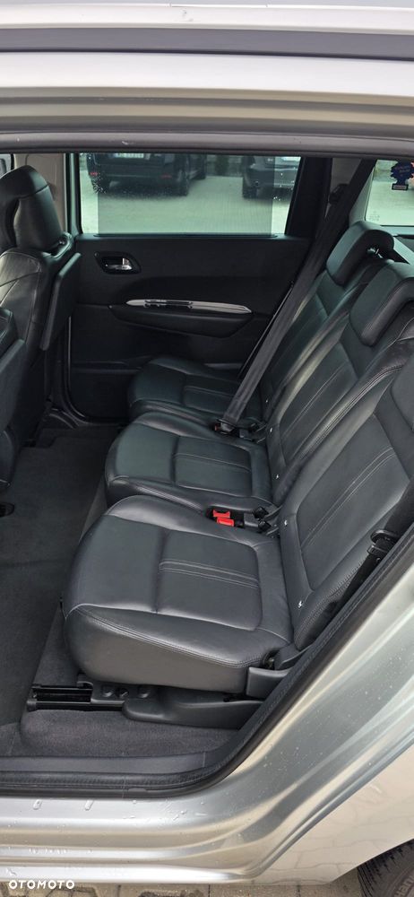Peugeot 5008 - 13