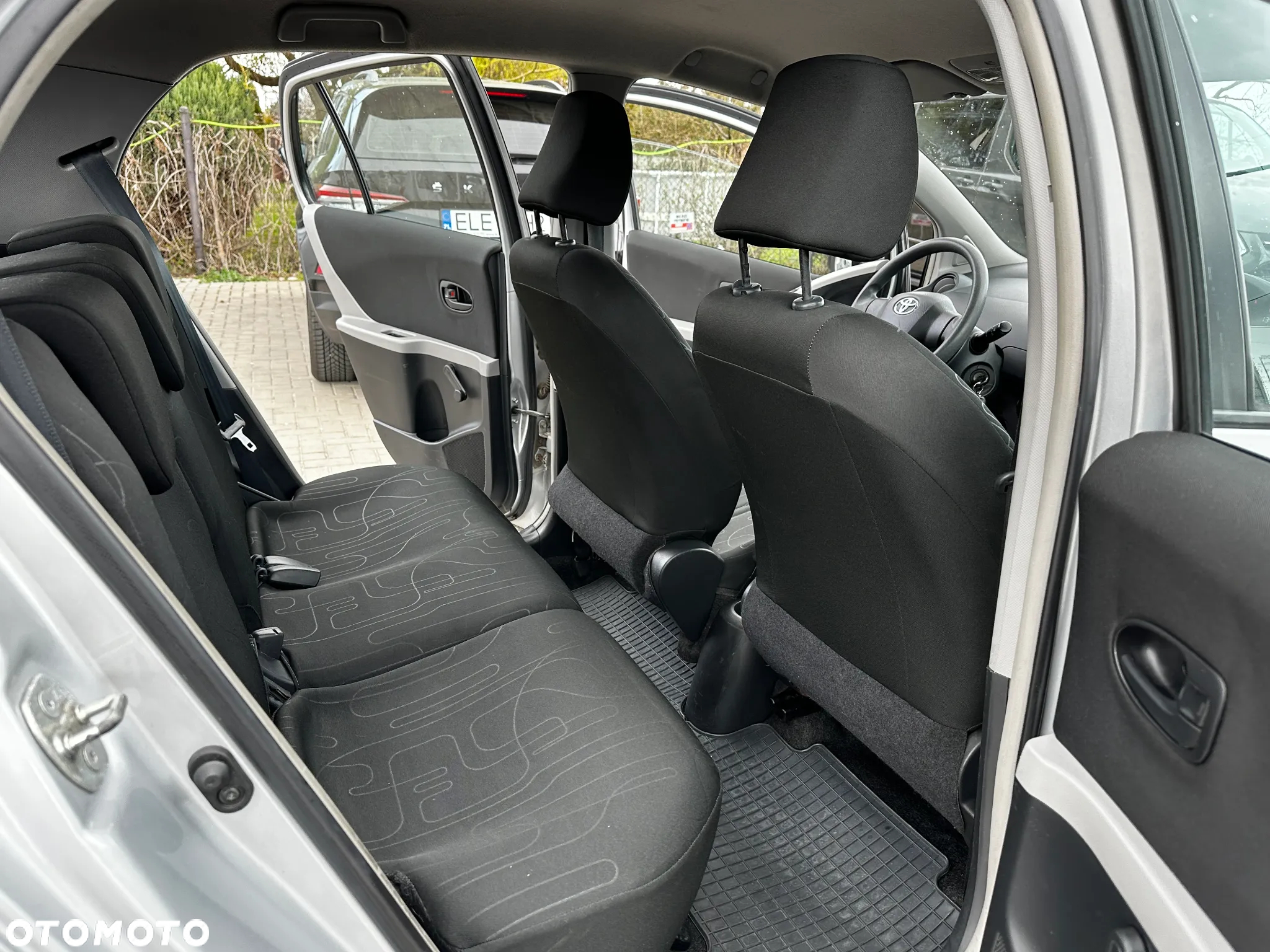 Toyota Yaris - 22