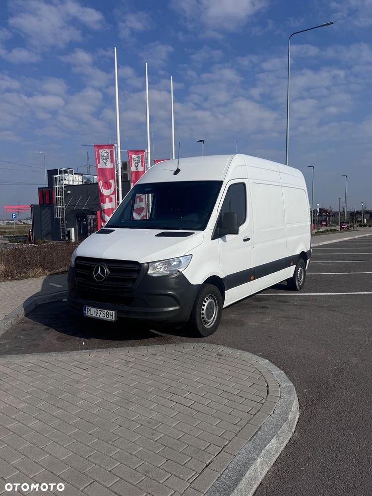 Mercedes-Benz Sprinter - 1