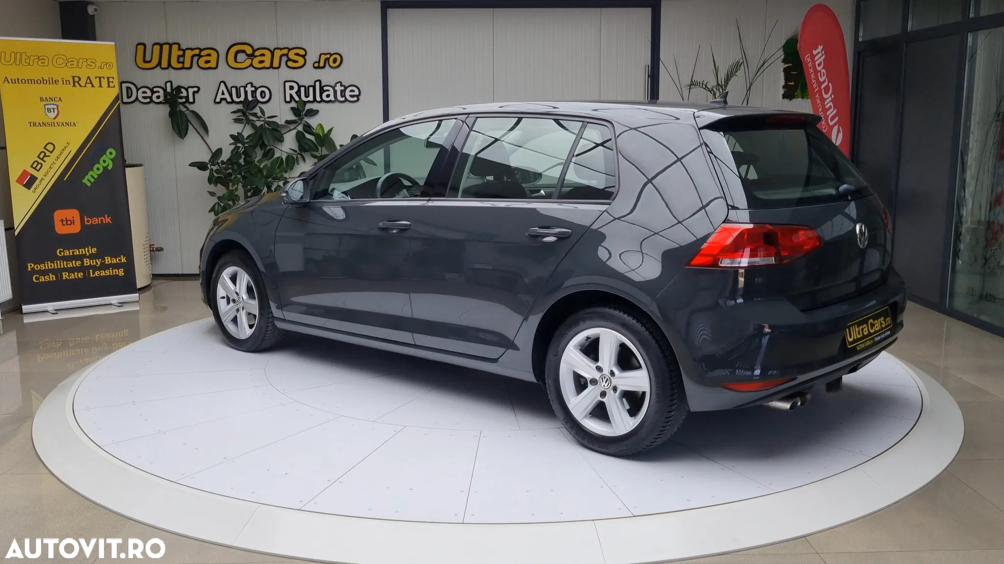 Volkswagen Golf 2.0 TDI BMT Comfortline - 4