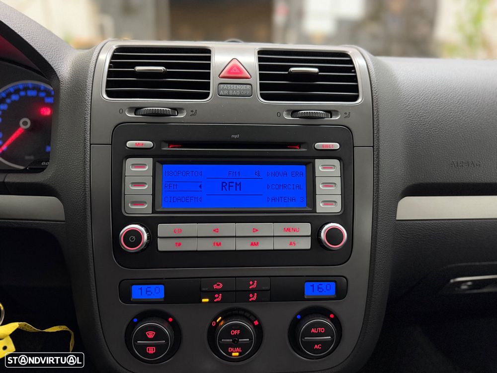 VW Golf 1.9 TDi BlueM. Trend. AC - 14