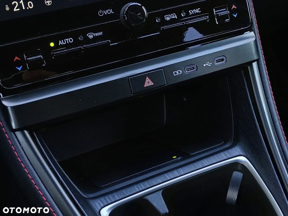 Lexus LBX 1.5 Hybrid Emotion - 27
