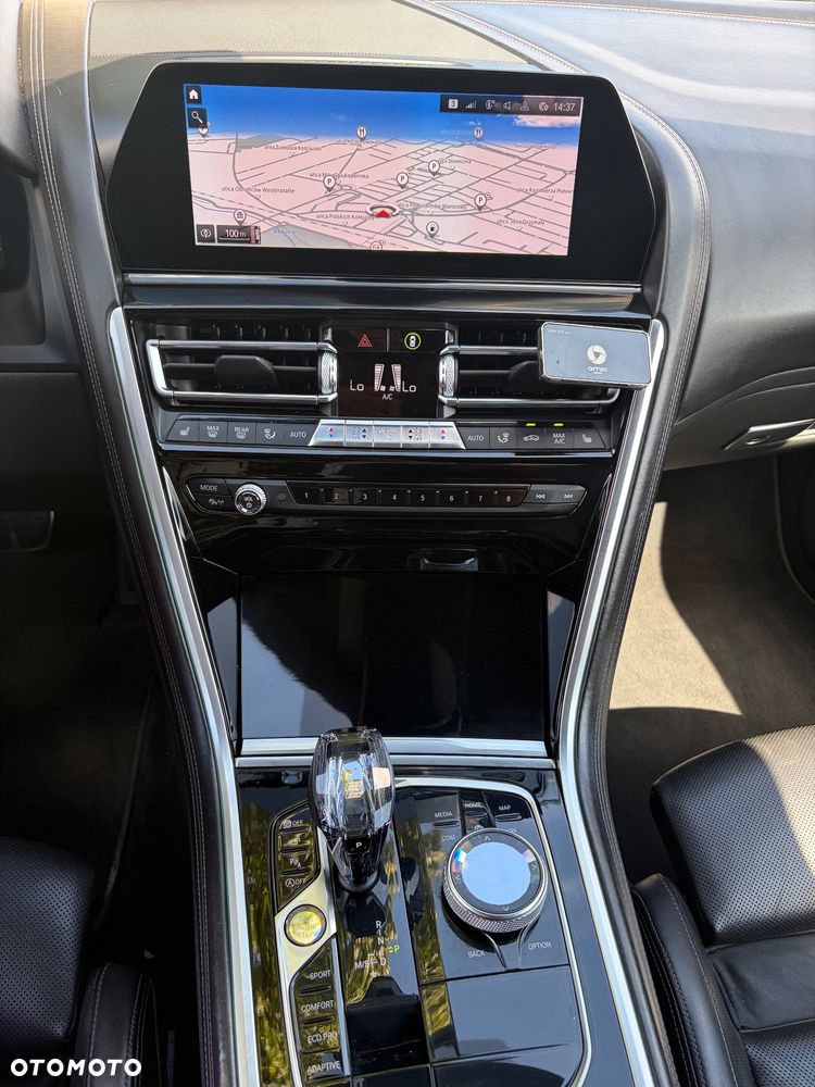 BMW Seria 8 - 23
