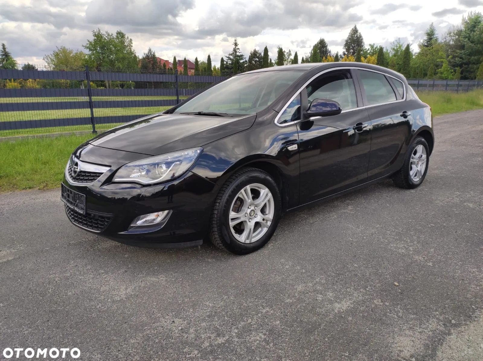 Opel Astra 1.6 Automatik Design Edition - 1