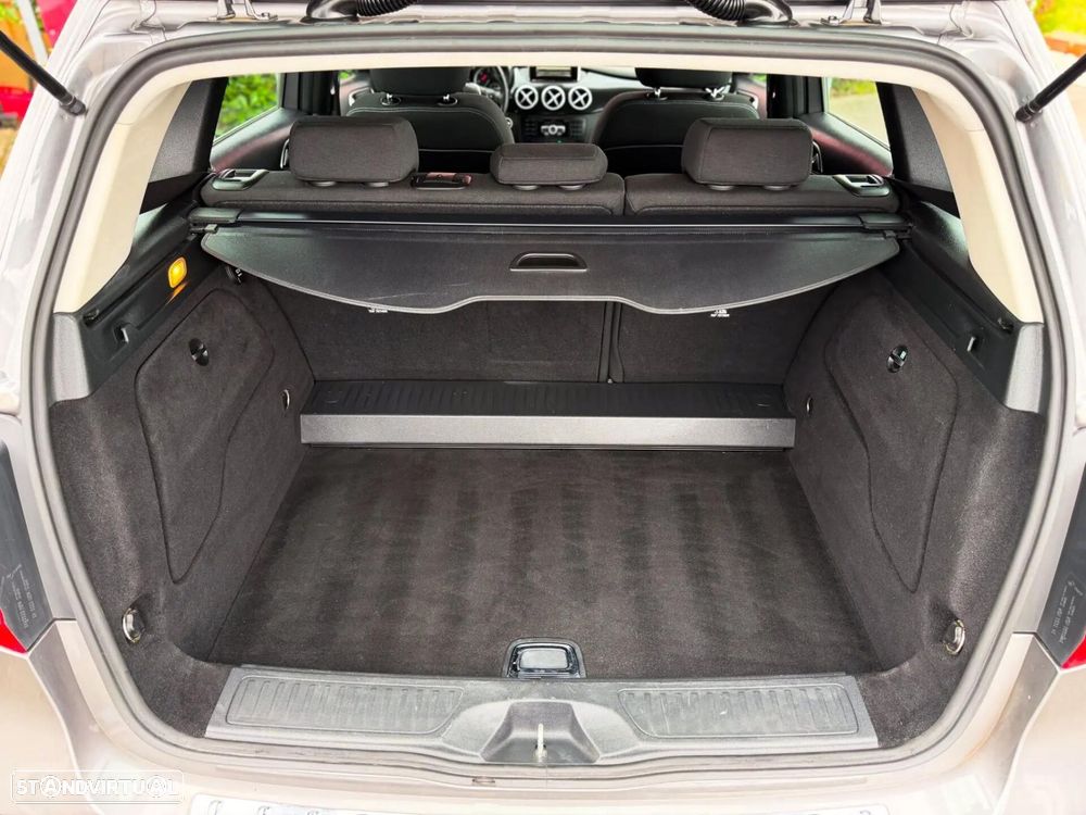 Mercedes-Benz B 180 CDI BlueEFFICIENCY Aut. - 12