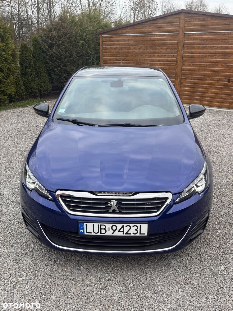 Peugeot 308 - 8