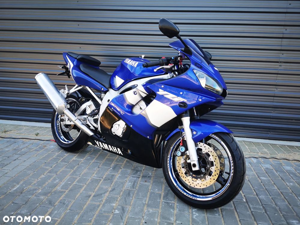 Yamaha R6 - 28