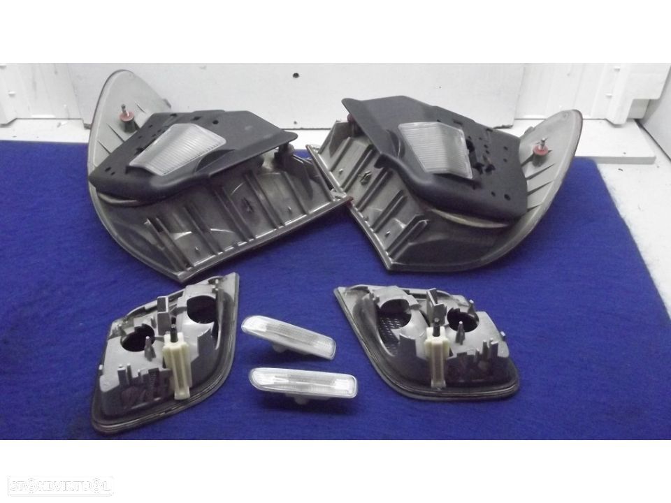 bmw serie 3 E-46 farolins como novos - 2