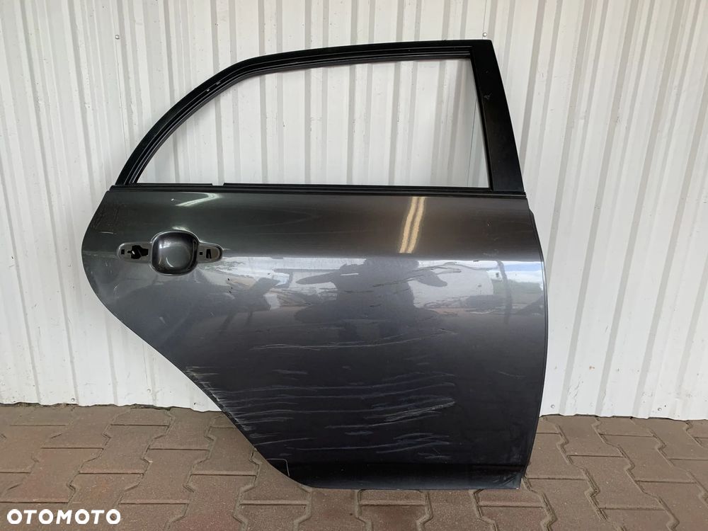 TOYOTA COROLLA E15 2007-2012 DRZWI PRAWE TYLNE TYŁ - 1