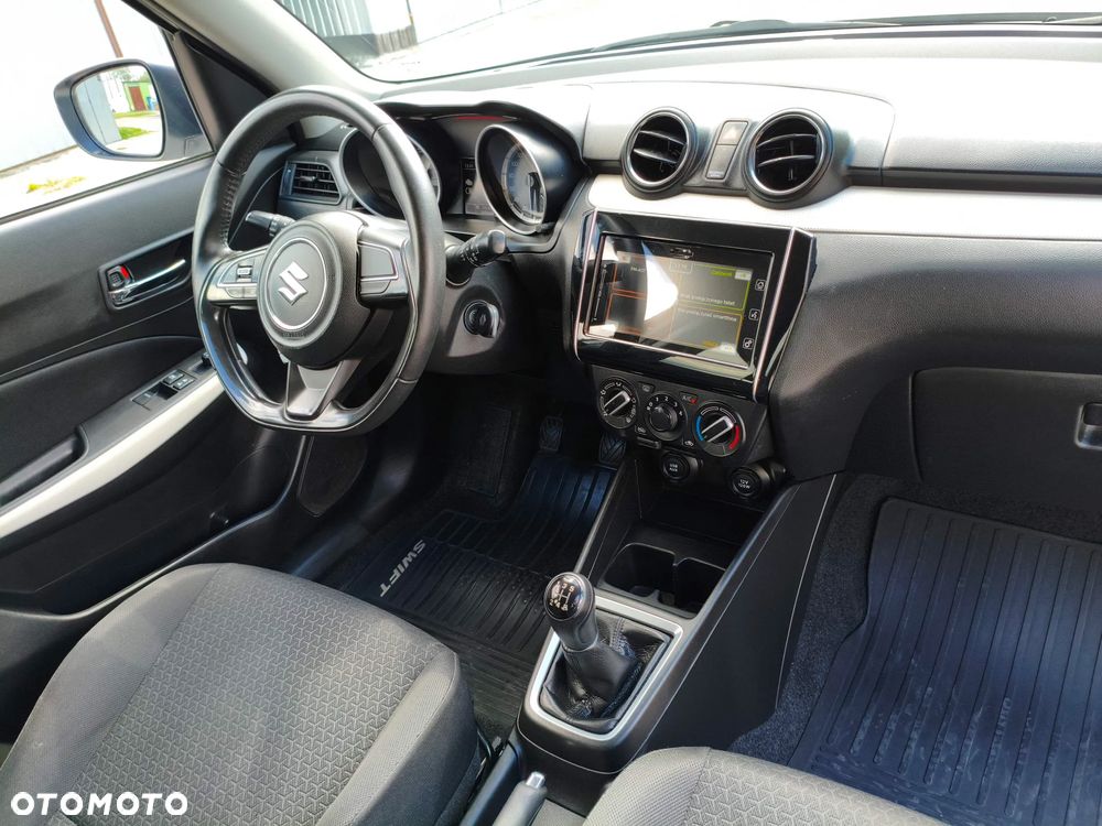 Suzuki Swift 1.2 SHVS Premium Plus - 6