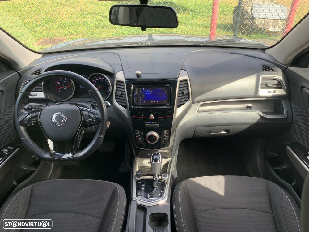 SsangYong Tivoli - 55