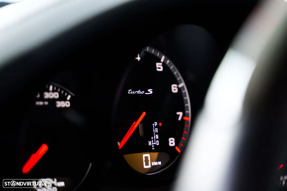 Porsche 911 (991) Turbo S PDK - 24