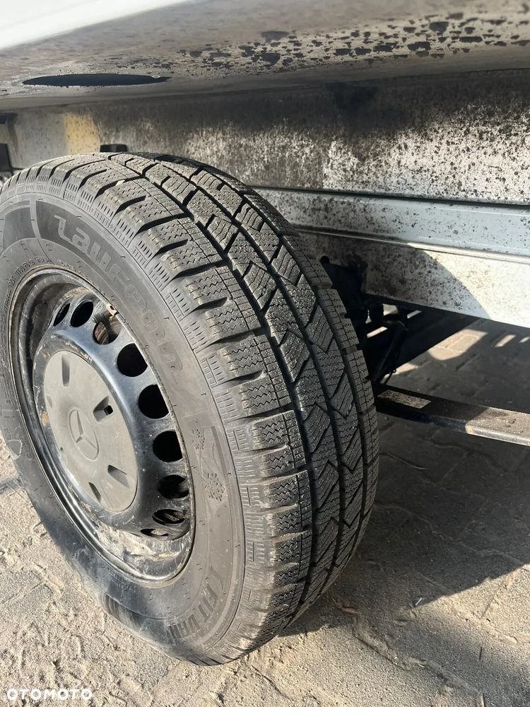 Mercedes-Benz SPRINTER - 8