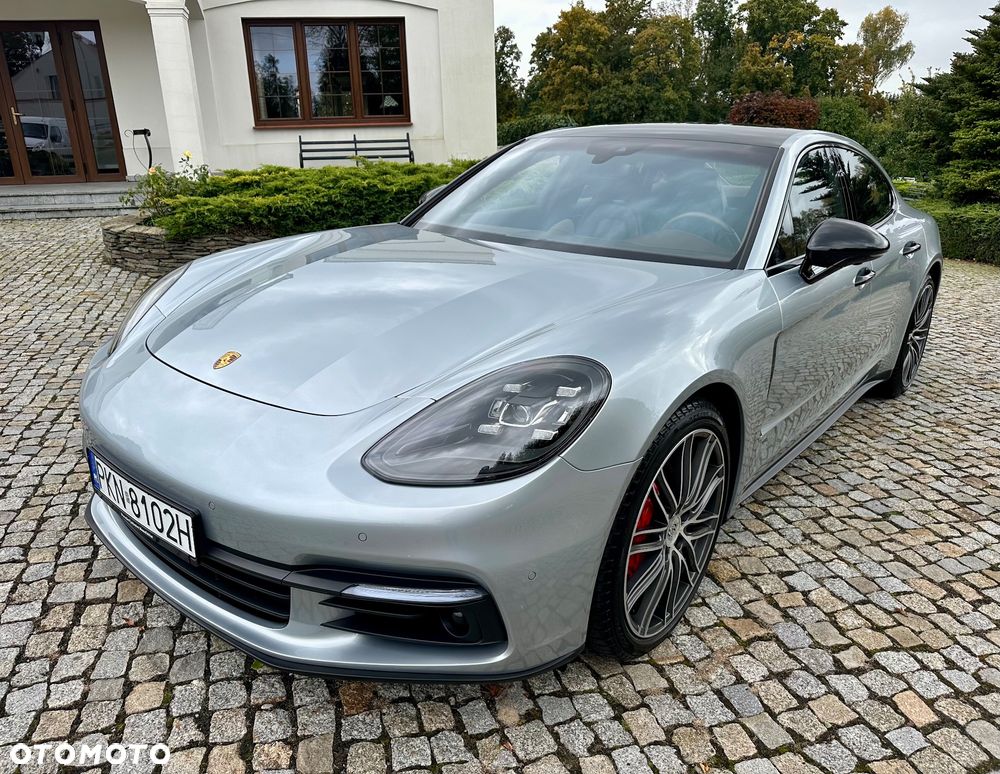 Porsche Panamera 4 - 5