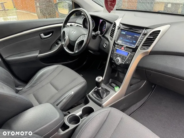 Hyundai i30 - 38