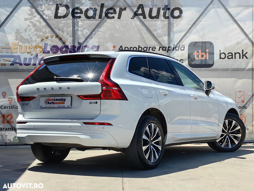 Volvo XC 60 B4 MHEV AT8 AWD Momentum Pro - 15