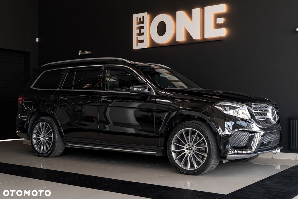 Mercedes-Benz GLS - 1