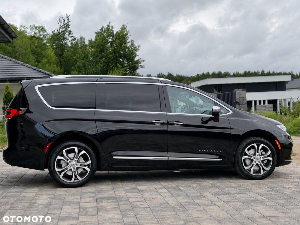 Chrysler Pacifica - 13