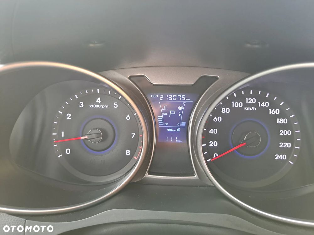 Hyundai Veloster - 19