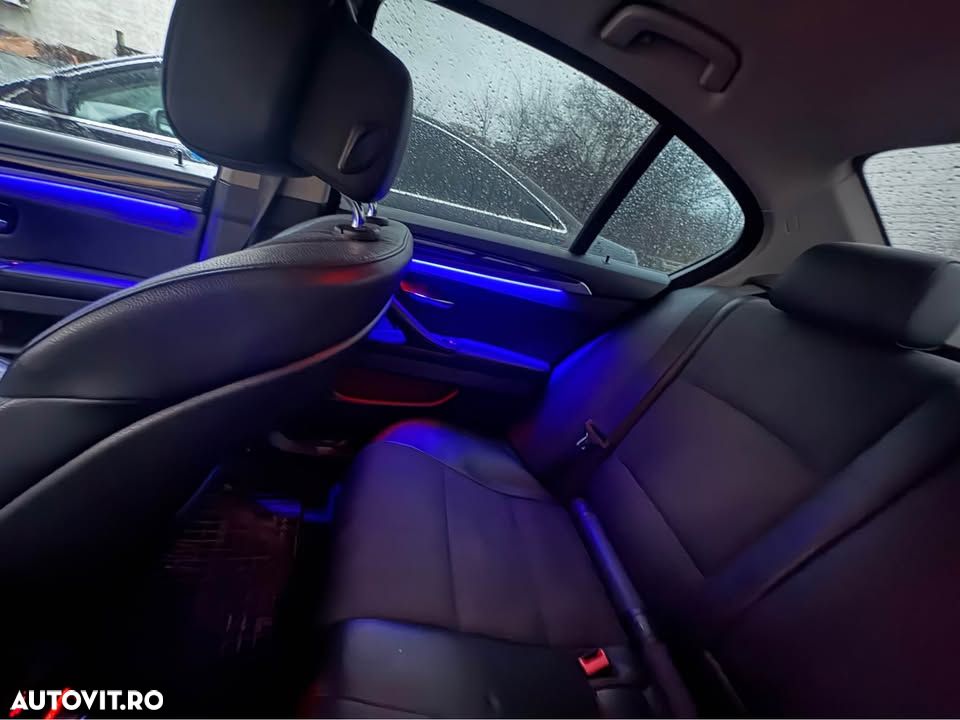 BMW Seria 5 520d - 8