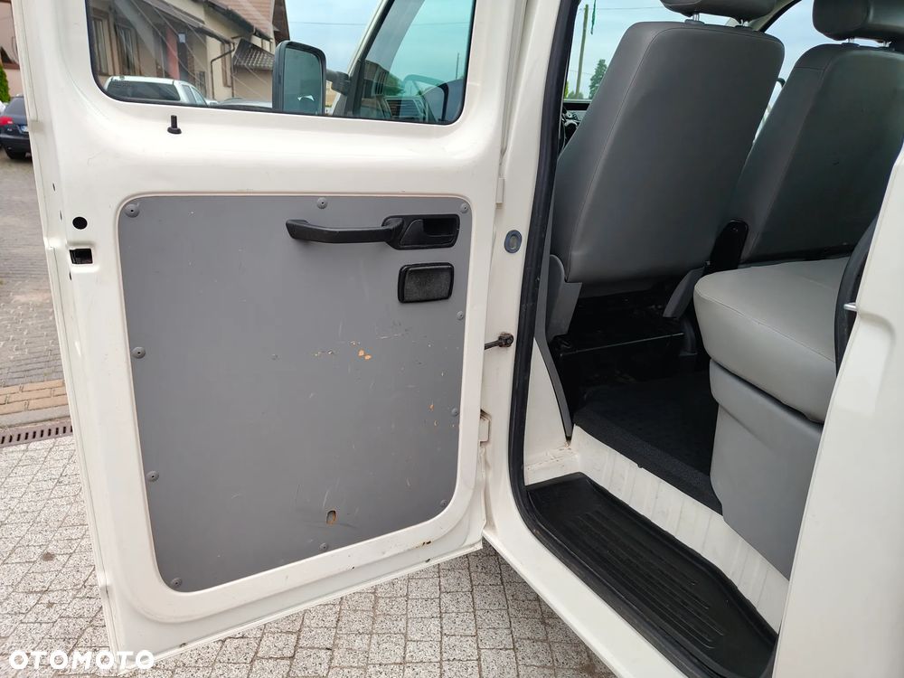 Volkswagen Transporter - 20