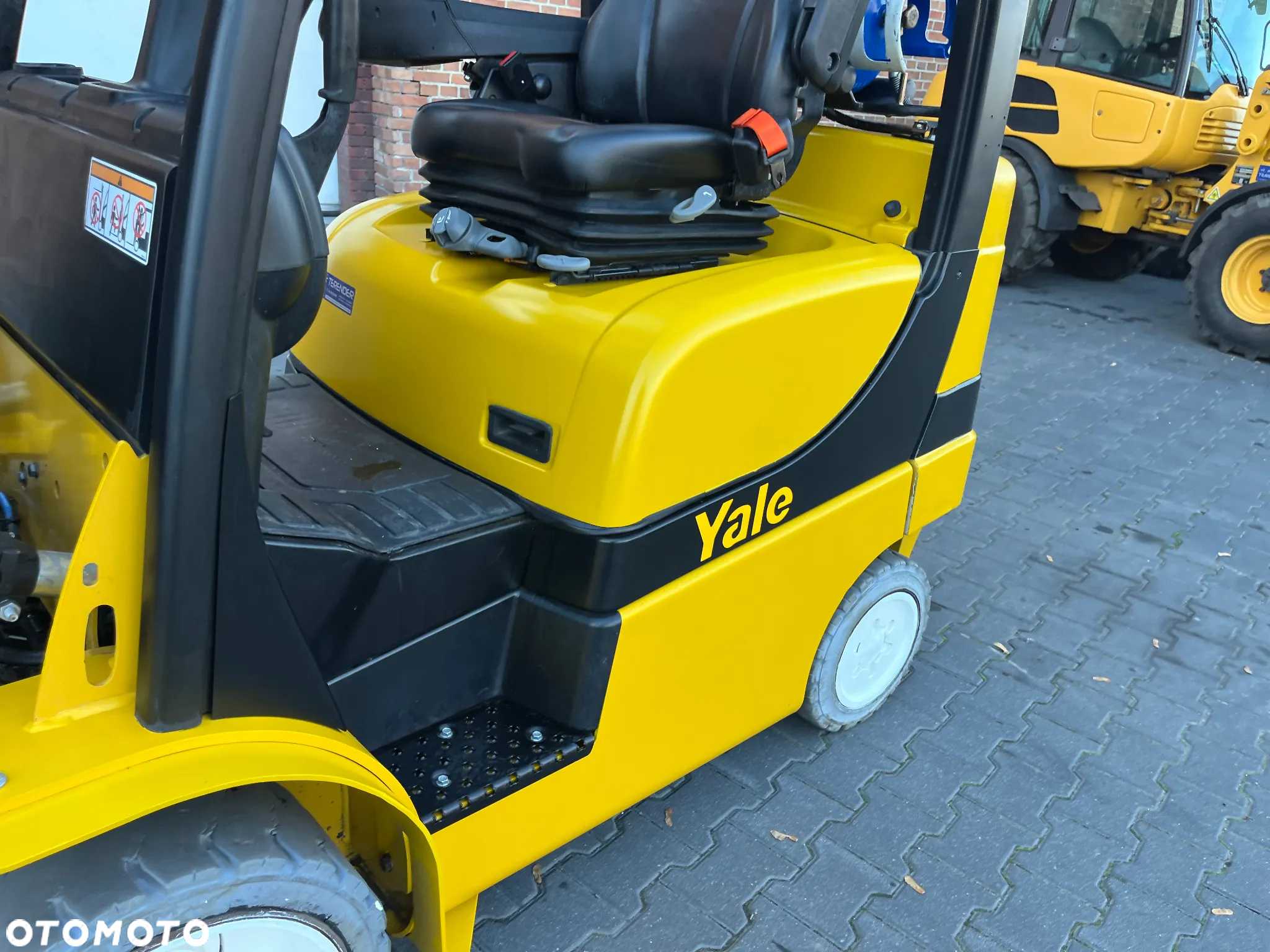 Yale GLC25VX - 13