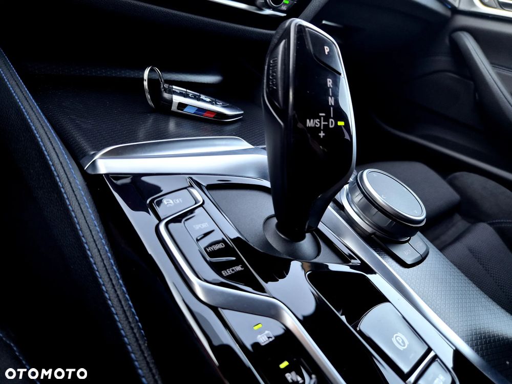 BMW Seria 5 530e M Sport sport - 21