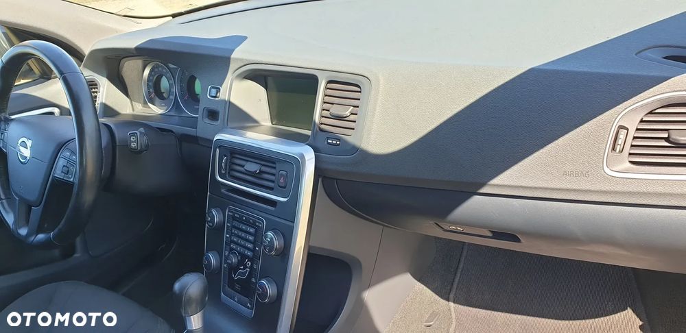 Volvo V60 D2 - 16