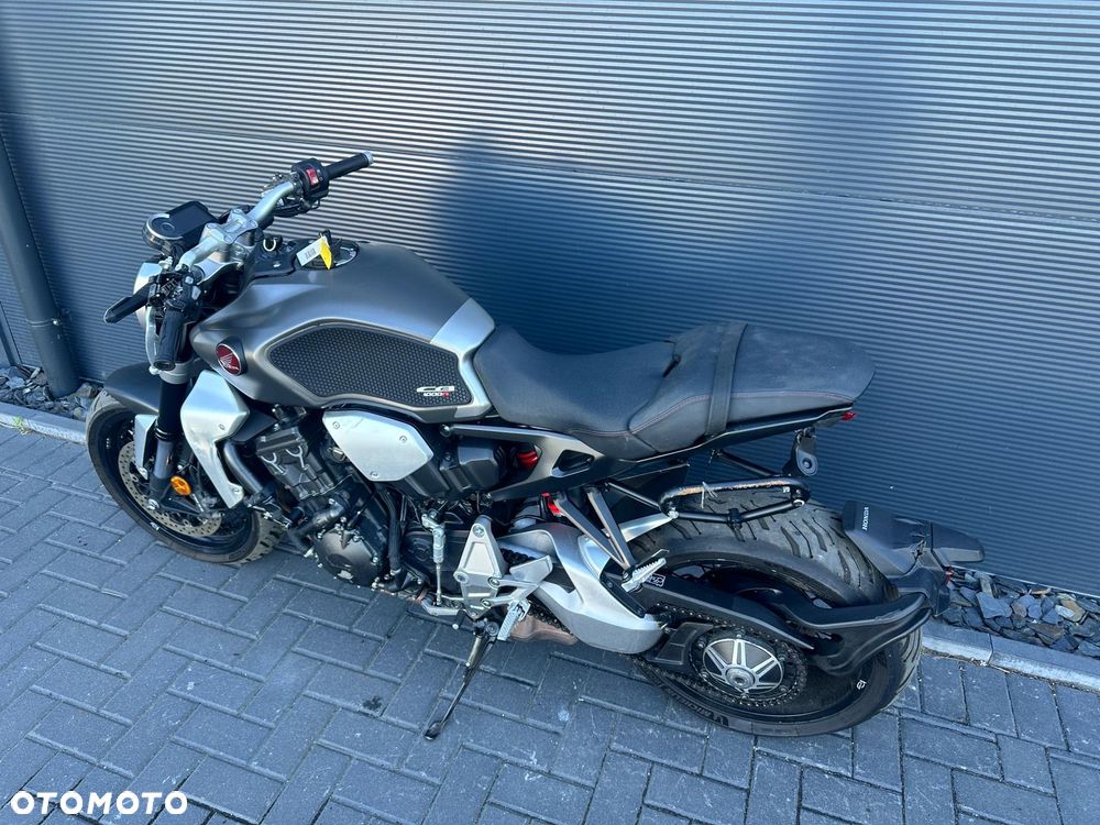 Honda CB - 3