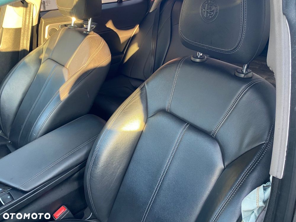 Alfa Romeo Giulia - 26