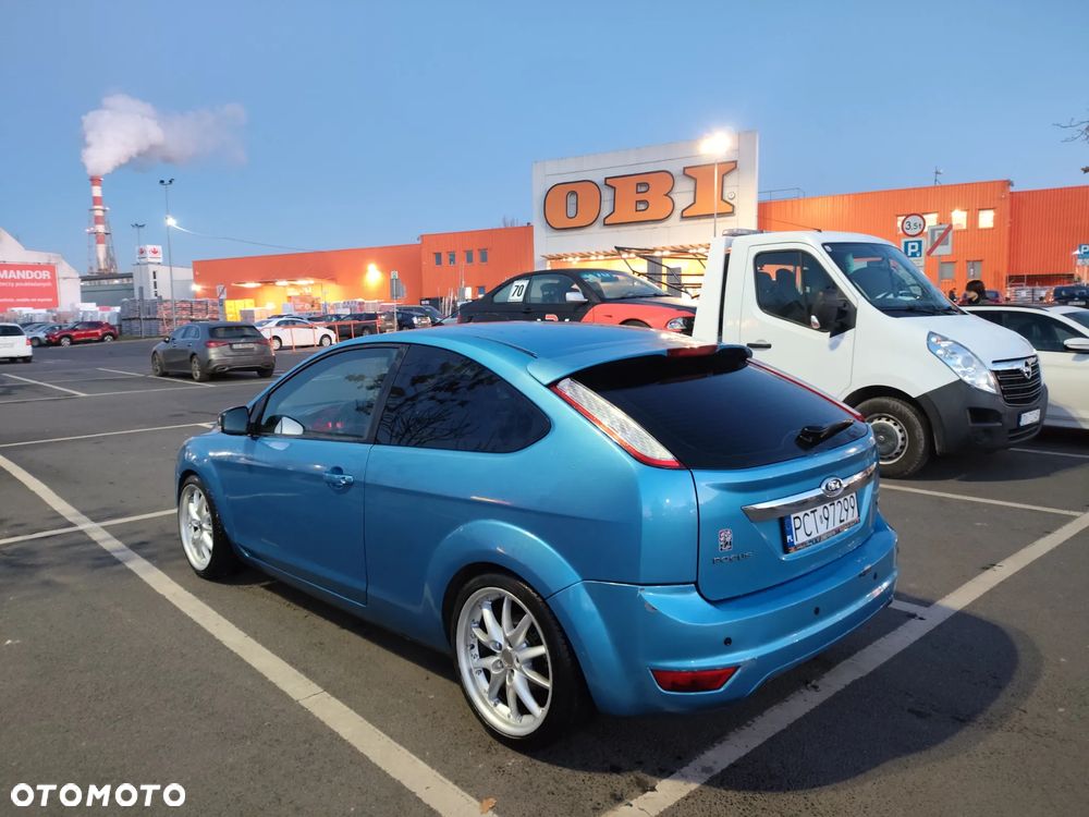 Ford Focus 1.6 TDCi Ambiente DPF - 6