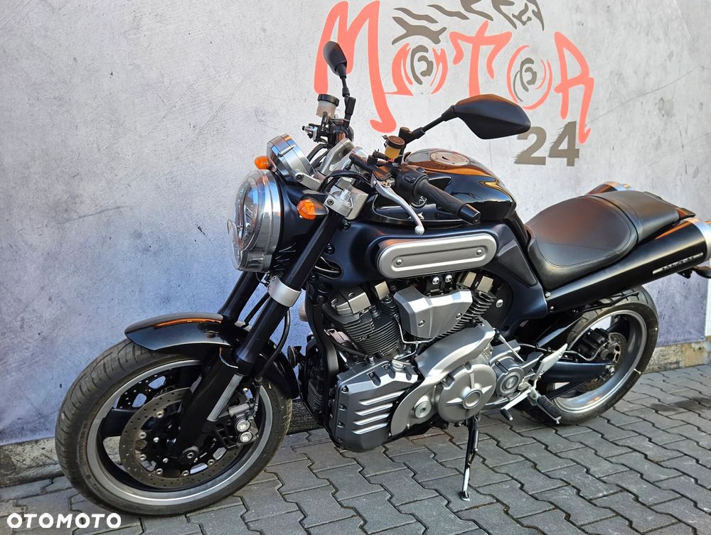 Yamaha MT - 7