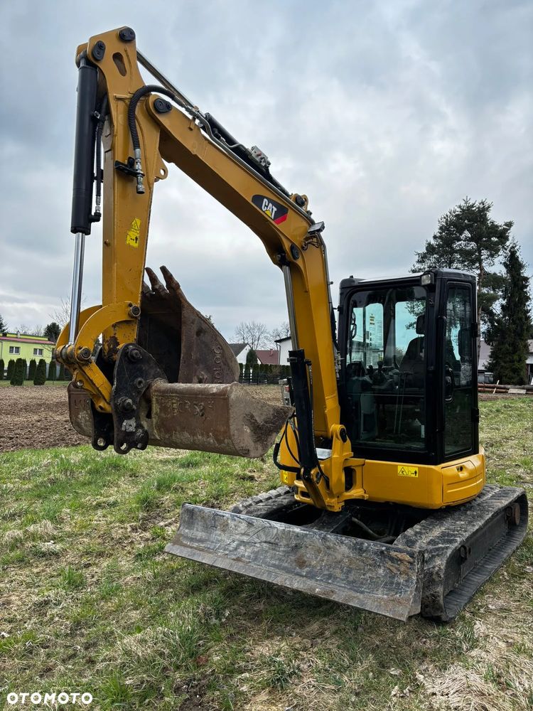 Caterpillar - 4