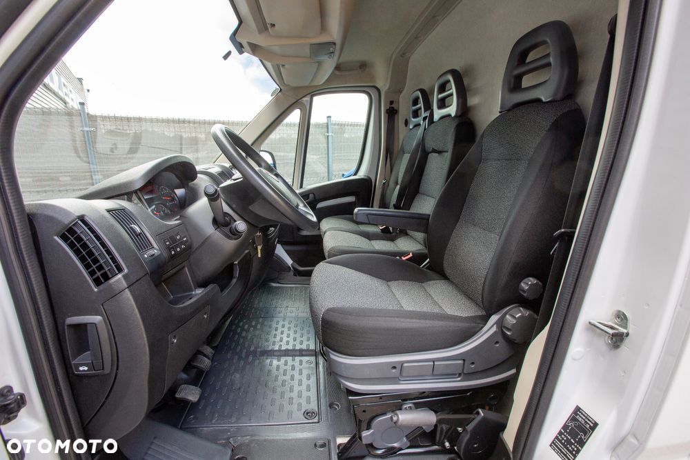 Fiat Ducato L2H2 2.3 *ŚREDNI* Professional - 9