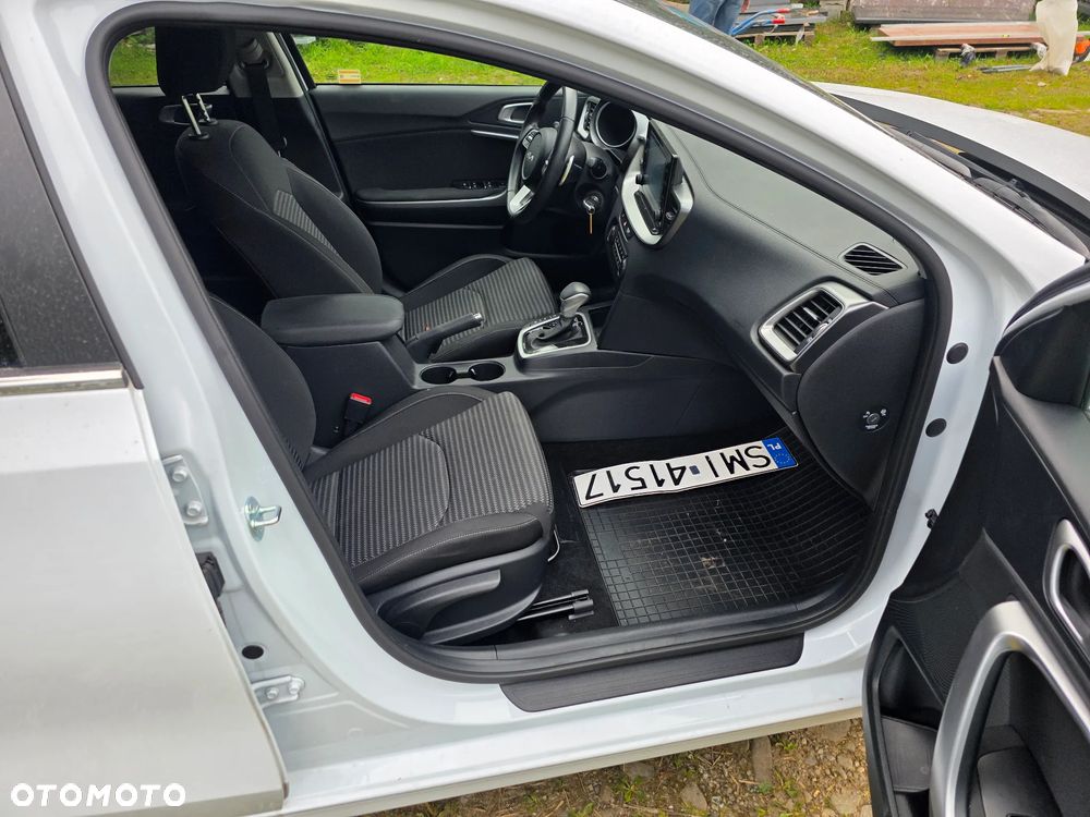 Kia Ceed 1.5 T-GDI M DCT - 16