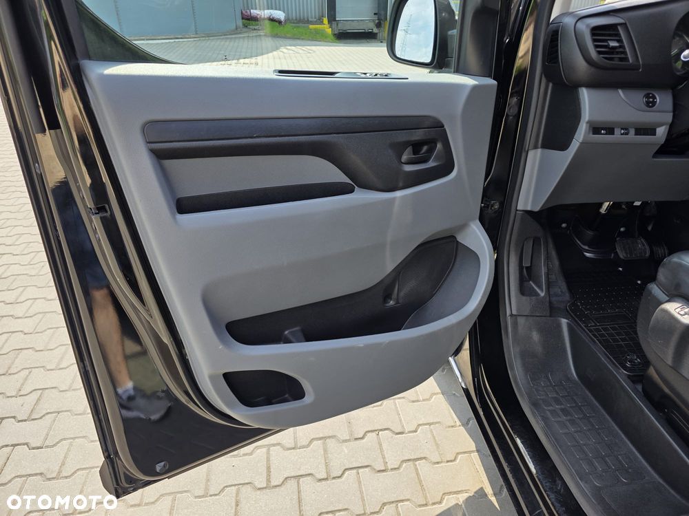 Opel Vivaro - 17
