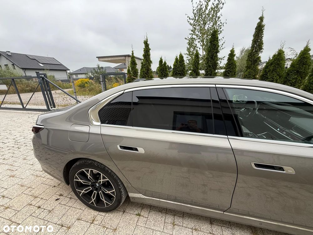 BMW Seria 7 - 19