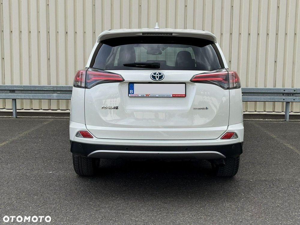 Toyota RAV4 - 8